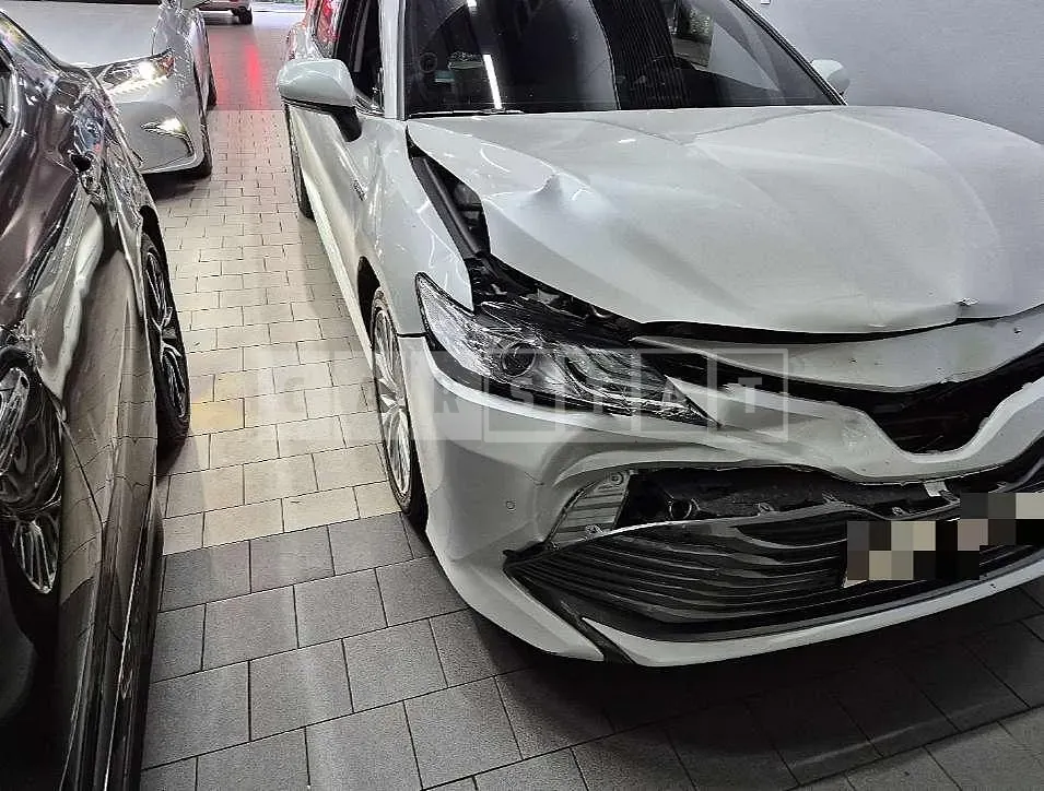Photo 2 of 13: 2020 Toyota Camry Hybrid — Korean insurance auction