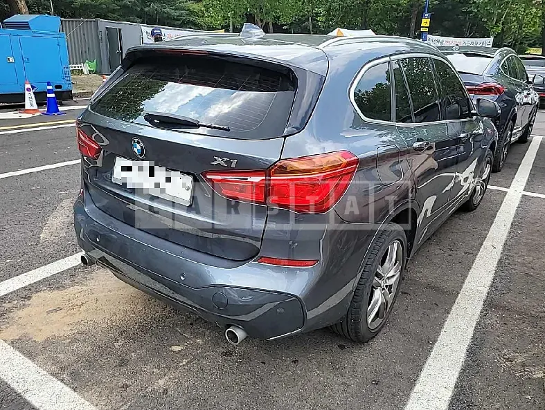 Photo 2 of 9: 2017 BMW X1 xDrive 20d, VIN WBAHU3109H5H54892 — Korean insurance auction
