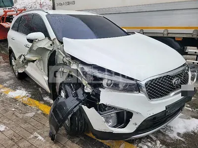 Photo 1 of 17: 2017 Kia Sorento — Korean insurance auction