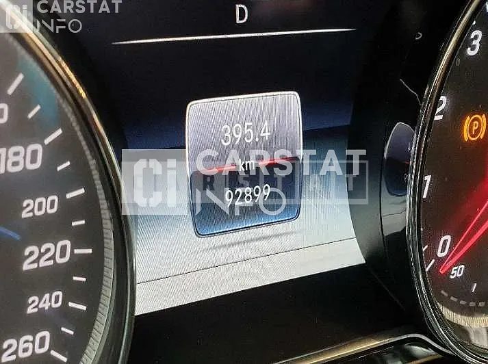 Photo 2 of 32: 2017 Mercedes-Benz E 200, VIN WDDZF4CB2JA298580 — Korean insurance auction