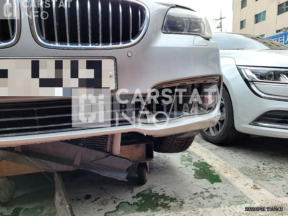 Photo 2 of 16: 2015 BMW 528i xDrive, VIN WBA5A7105FD817778 — Korean insurance auction