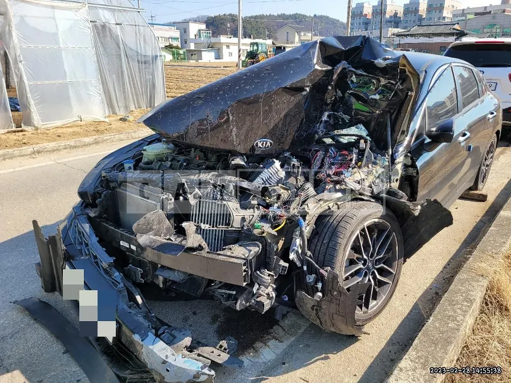 Photo 2 of 6: 2020 Kia K5 1.6, VIN KNAG3412BLA010160 — Korean insurance auction
