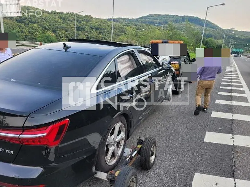 Photo 2 of 11: 2021 Audi A6 40 TDI, VIN WAUZZZF23MN007797 — Korean insurance auction