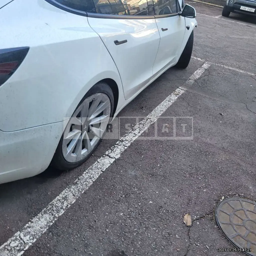Photo 2 of 11: 2022 Tesla Model 3, VIN 5YJ3E1EA9NF313563 — Korean insurance auction