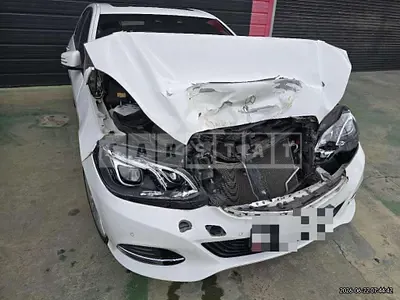 Photo 1 of 35: 2015 Mercedes-Benz E300 — Korean insurance auction