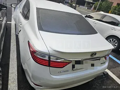 Photo 1 of 18: 2014 Lexus ES300h — Korean insurance auction