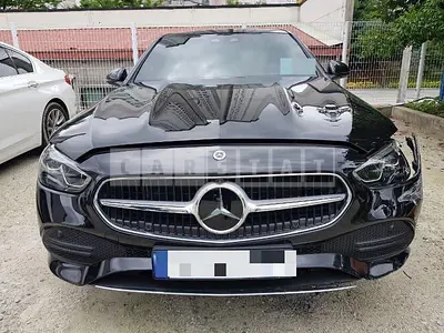 Photo 1 of 17: 2024 Mercedes-Benz C 300 4Matic Av — Korean insurance auction