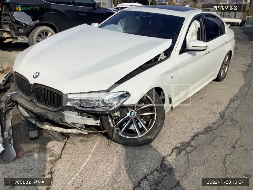 Photo 2 of 8: 2017 BMW 520d, VIN WBAJC3105HG465840 — Korean insurance auction