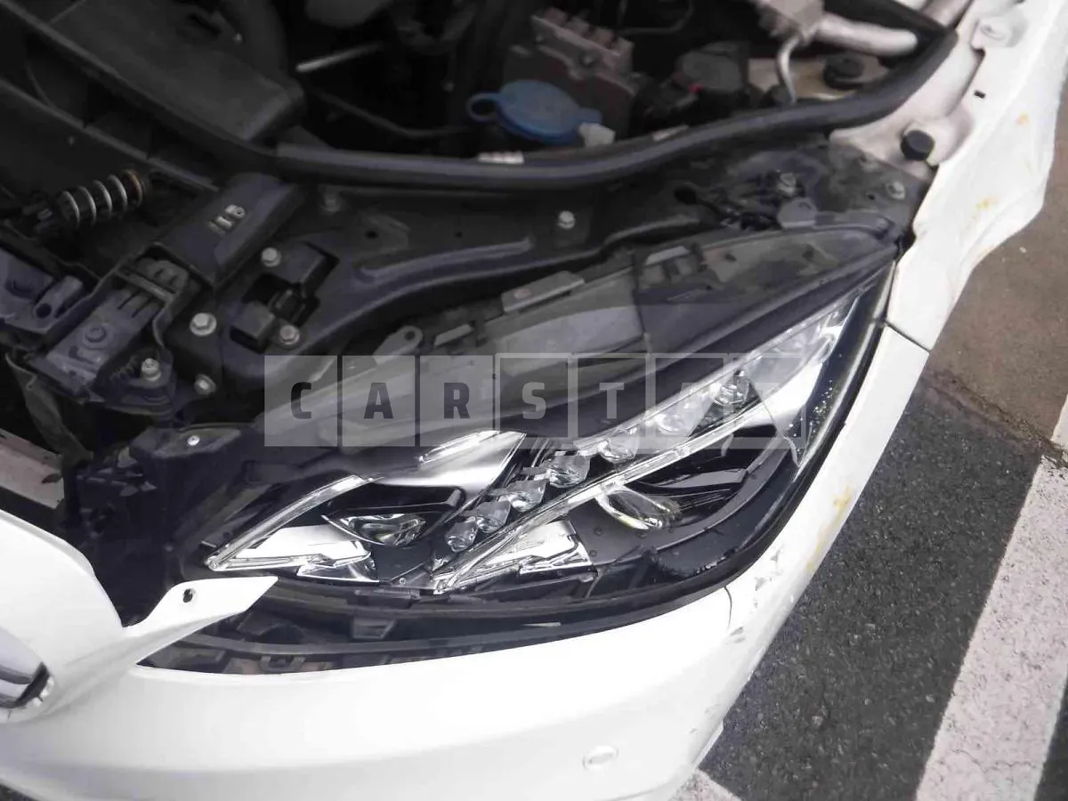 Photo 2 of 34: 2015 Mercedes-Benz E300, VIN WDDHF5FB3FB162893 — Korean insurance auction