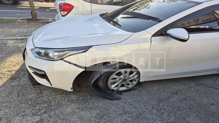 Photo 2 of 18: 2019 Kia Kz — Korean insurance auction
