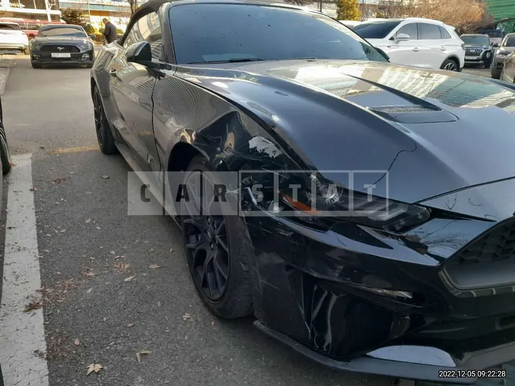 Photo 2 of 16: 2020 Ford Mustang 2.3 Convertible, VIN 1FATP8UH7L5111276 — Korean insurance auction