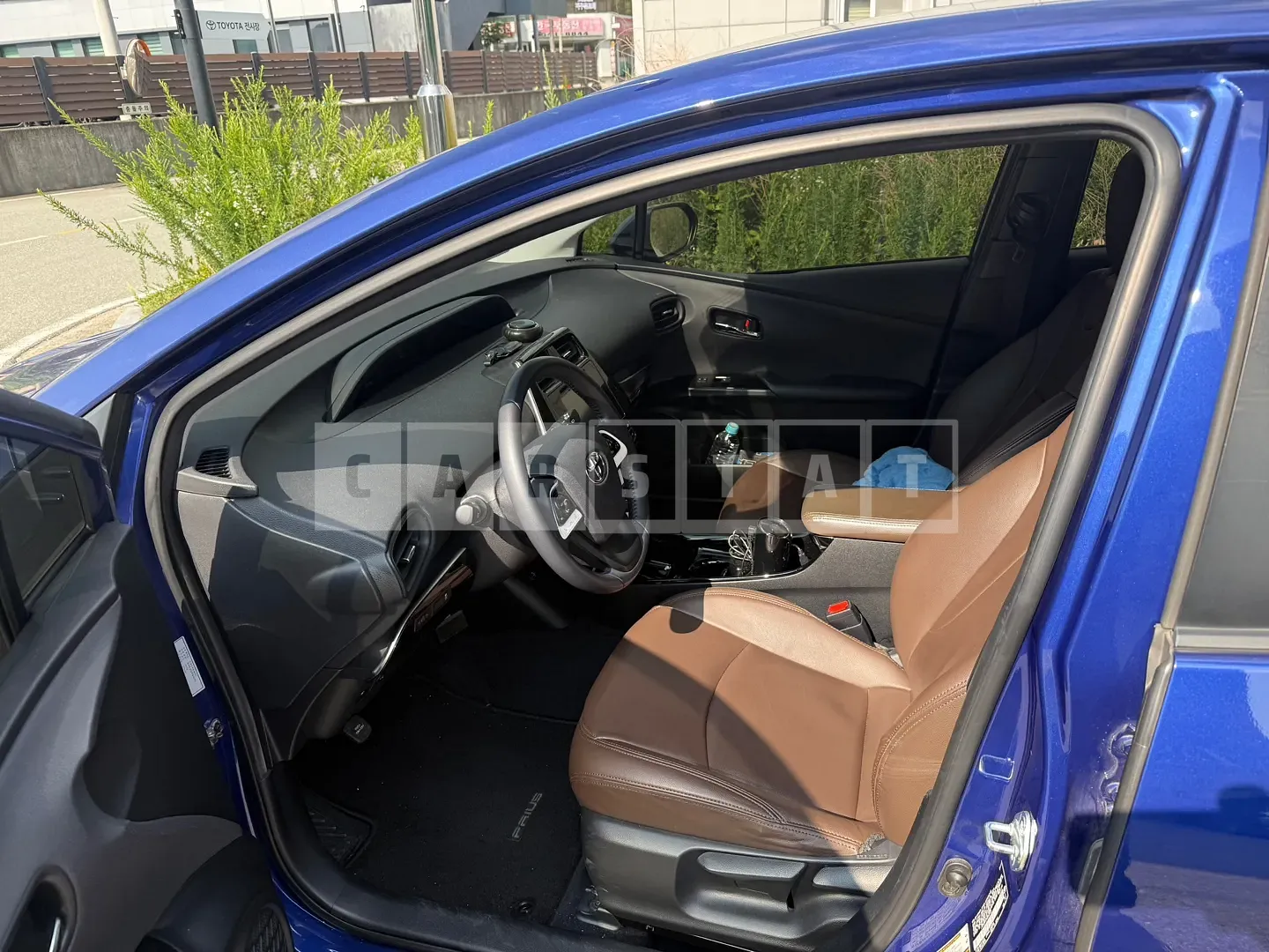 Photo 2 of 11: 2017 Toyota Prius — Korean insurance auction