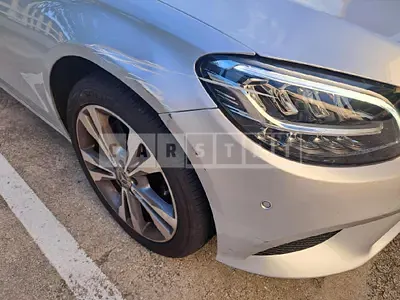 Photo 1 of 4: 2021 Mercedes-Benz (parts) C220 d 4Matic Headlamp — Korean insurance auction