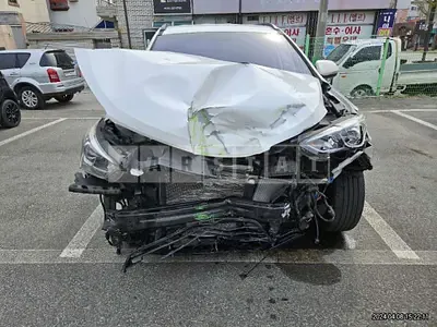 Photo 1 of 9: 2016 Hyundai Santa Fe, VIN KMHSW81UDGU565749 — Korean insurance auction