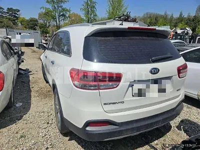 Photo 1 of 12: 2017 Kia Sorento — Korean insurance auction