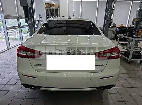 Photo 2 of 22: 2018 Maserati Quattroporte S Q4 — Korean insurance auction