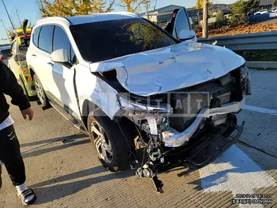 Photo 1 of 16: 2021 Hyundai Santa Fe, VIN KMHS381HGMU399703 — Korean insurance auction