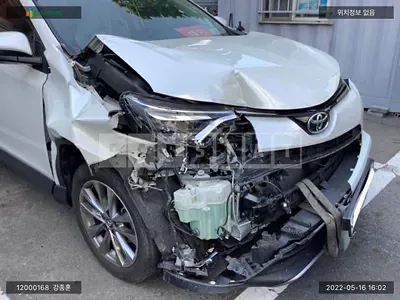 Photo 1 of 34: 2017 Toyota RAV4 2WD, VIN JTMYFREV1HD106164 — Korean insurance auction