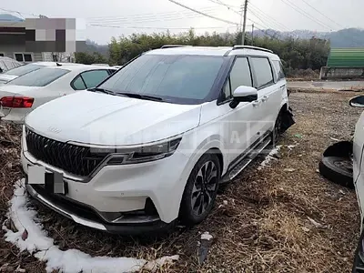 Photo 1 of 17: 2022 Kia Carnivals, VIN KNANE81BBNS170565 — Korean insurance auction