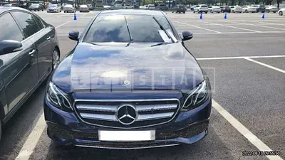 Photo 1 of 12: 2019 Mercedes-Benz E 300, VIN WDDZF4JB7KA539084 — Korean insurance auction