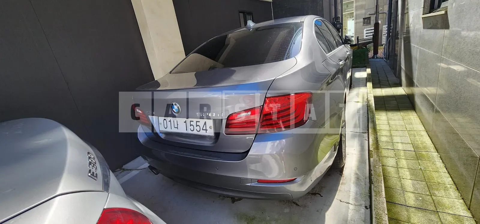 Photo 2 of 13: 2015 BMW 520d xDrive, VIN WBA5E7103FGK09504 — Korean insurance auction