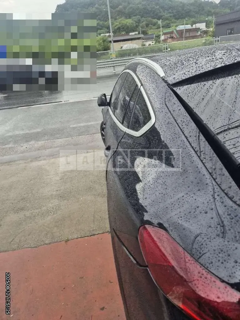 Photo 2 of 21: 2023 BMW X6 xDrive30d — Korean insurance auction