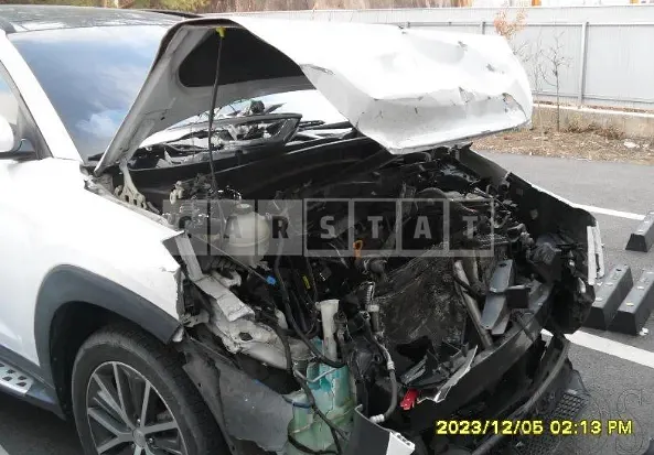Photo 2 of 8: 2016 Hyundai Tucson, VIN KMHJ3815GGU040365 — Korean insurance auction
