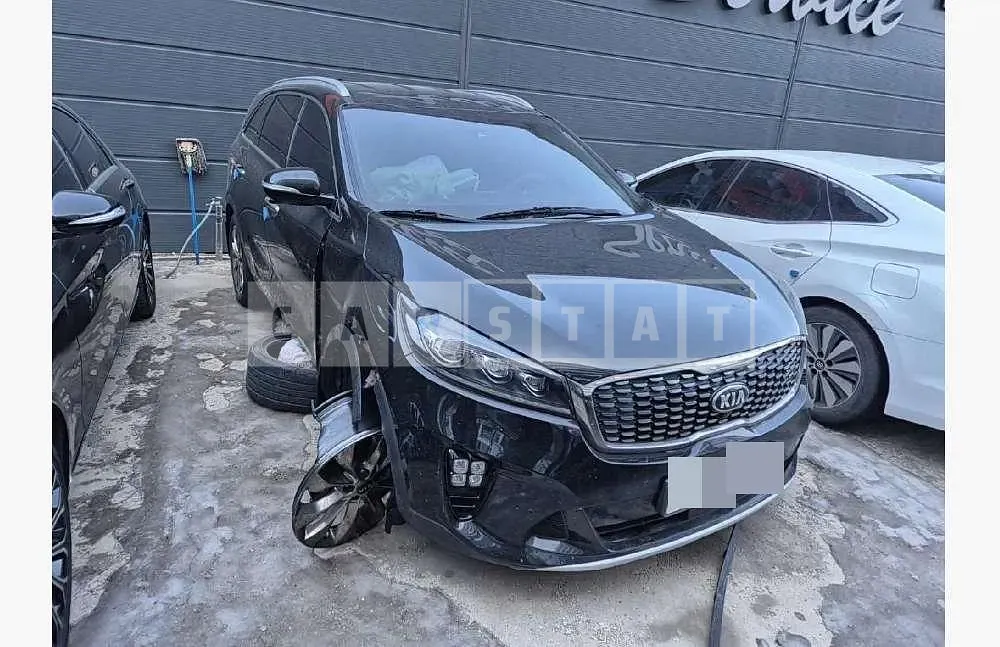 Photo 2 of 5: 2018 Kia Sorento — Korean insurance auction