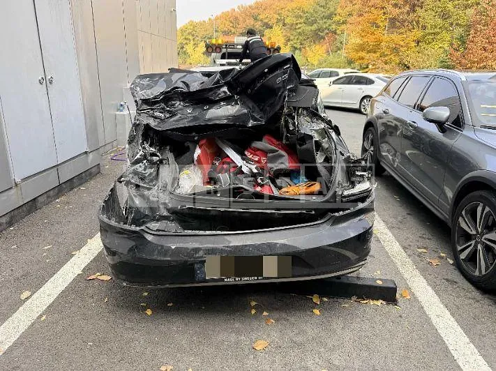 Photo 2 of 12: 2021 Volvo S90B5 — Korean insurance auction