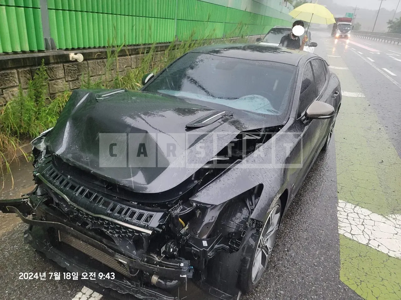 Photo 2 of 9: 2018 Kia Stinger, VIN KNAE351ADKS044139 — Korean insurance auction