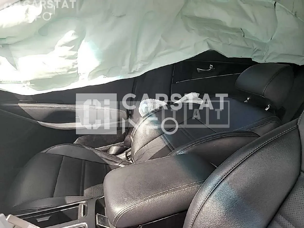 Photo 2 of 41: 2018 Kia Sorento, VIN KNAPG81ABKA471971 — Korean insurance auction
