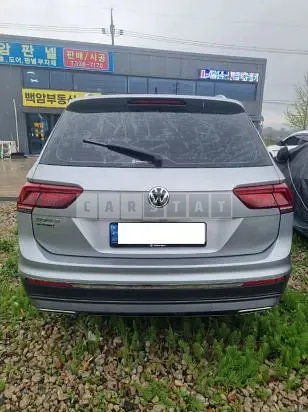 Photo 2 of 15: 2020 Volkswagen Tiguan Allspace 2.0 TDI — Korean insurance auction