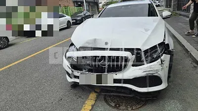 Photo 1 of 10: 2017 Mercedes-Benz E220 d — Korean insurance auction