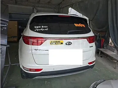 Photo 1 of 17: 2017 Kia Sportage — Korean insurance auction
