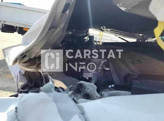 Photo 2 of 17: 2018 Mercedes-Benz E 300, VIN WDDZF4JB0JA323219 — Korean insurance auction