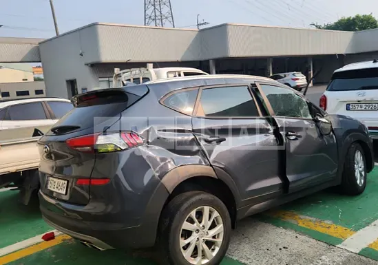 Photo 2 of 7: 2020 Hyundai Tucson — Korean insurance auction
