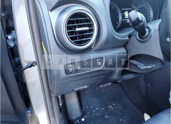 Photo 2 of 15: 2019 Hyundai Kona — Korean insurance auction