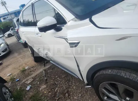 Photo 2 of 37: 2021 Kia Sorento — Korean insurance auction