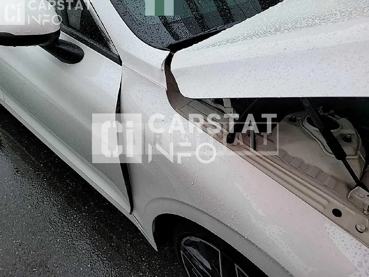 Photo 2 of 37: 2021 Kia K5 1. — Korean insurance auction
