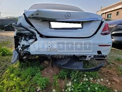 Photo 1 of 4: 2019 Mercedes-Benz E300, VIN WDDZF4JB0KA691871 — Korean insurance auction
