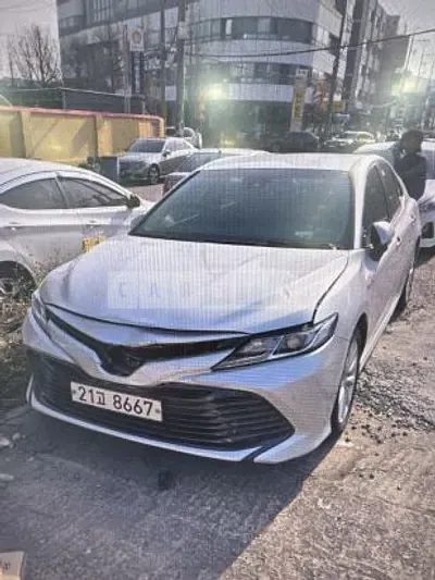 2019 Toyota Camry Hybrid LE