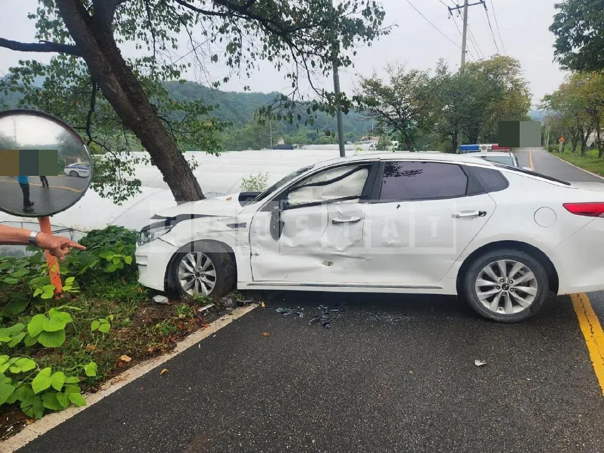 Photo 2 of 6: 2016 Kia K5, VIN KNAGX411BGA082107 — Korean insurance auction