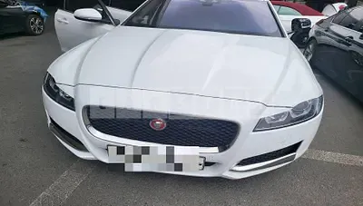 Photo 1 of 20: 2018 Jaguar XF 20d — Korean insurance auction