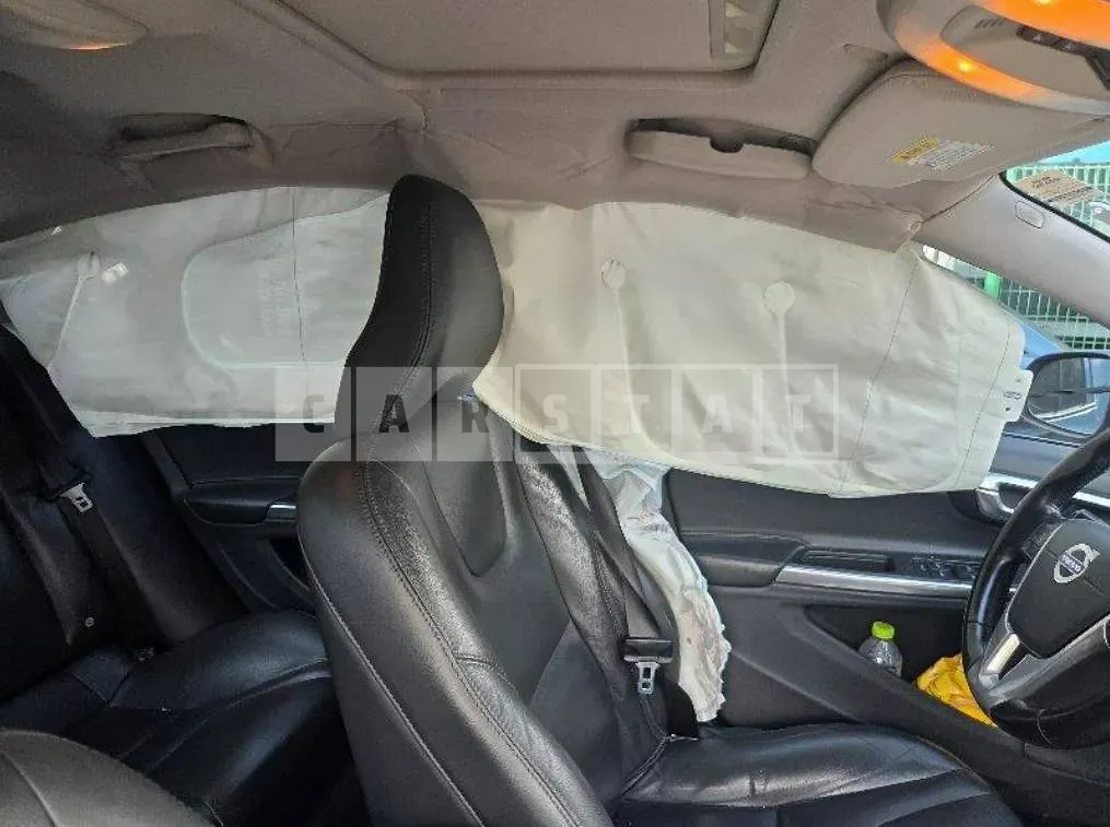 Photo 2 of 12: 2016 Volvo S60D3 — Korean insurance auction