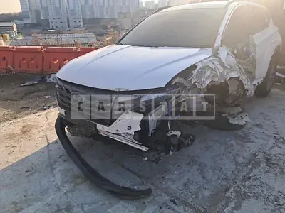 Photo 1 of 15: 2021 Hyundai Tucson, VIN KMHJC811BMU003556 — Korean insurance auction