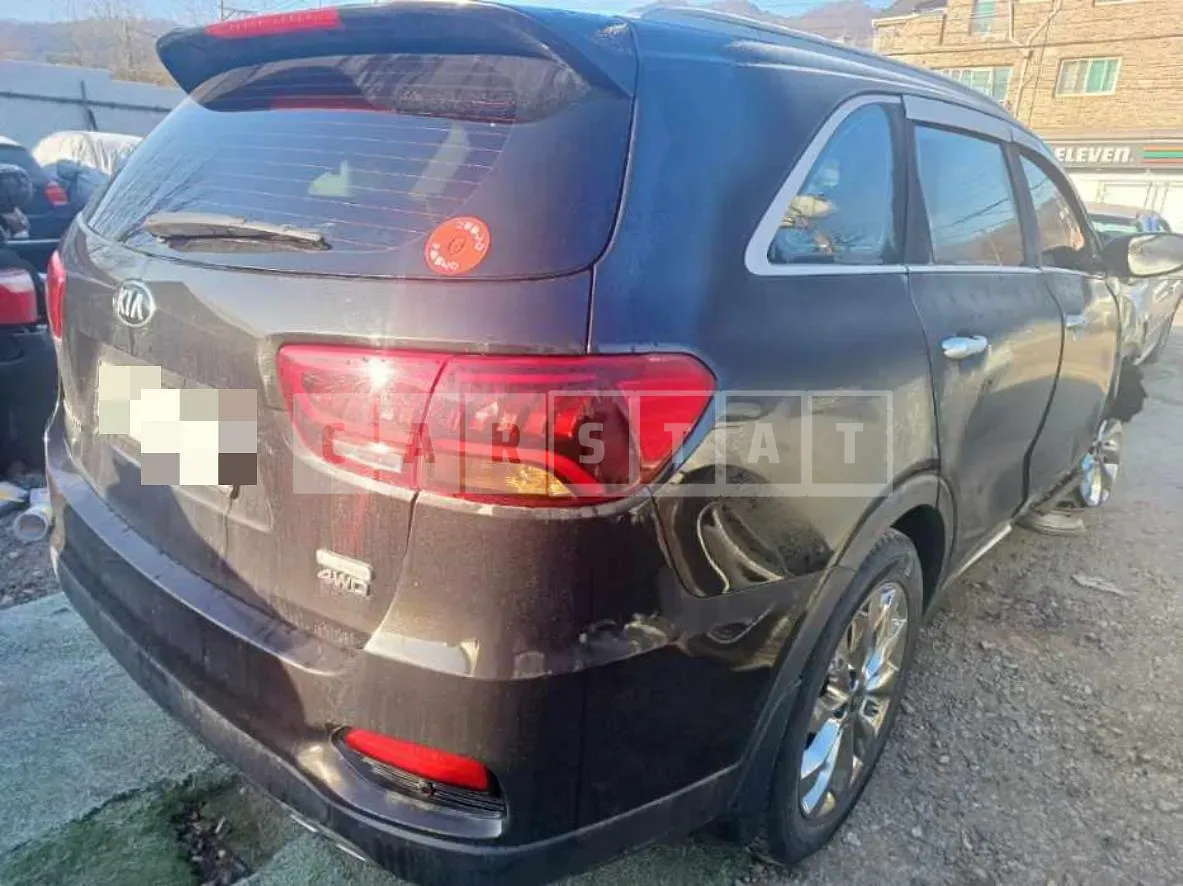 Photo 2 of 8: 2017 Kia Sorento — Korean insurance auction