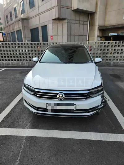 Photo 1 of 15: 2018 Volkswagen Passat GT 2.0 TDI — Korean insurance auction
