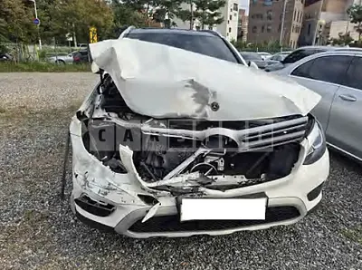 Photo 1 of 13: 2019 Mercedes-Benz GLC350 e 4Matic — Korean insurance auction