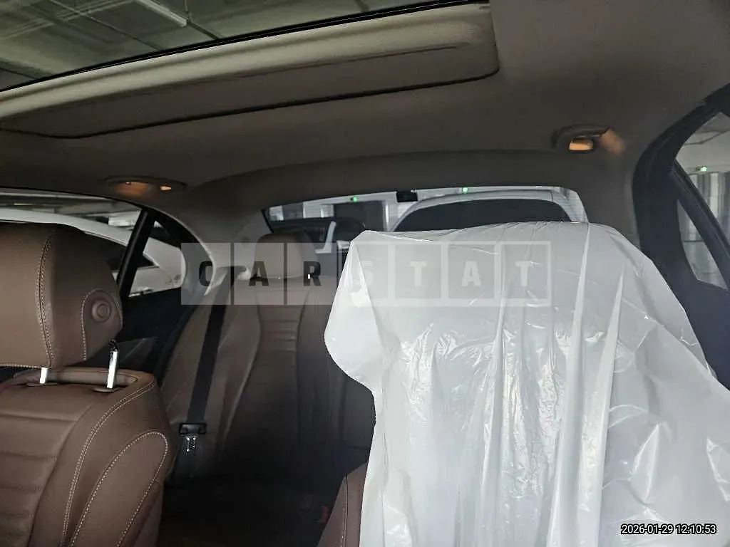 Photo 2 of 36: 2019 Mercedes-Benz E 300 — Korean insurance auction
