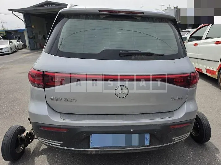 Photo 2 of 13: 2022 Mercedes-Benz EQB300 4Matic — Korean insurance auction